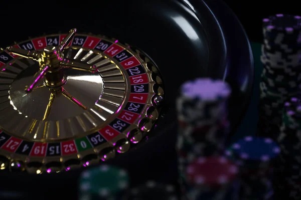 Hand comparison display